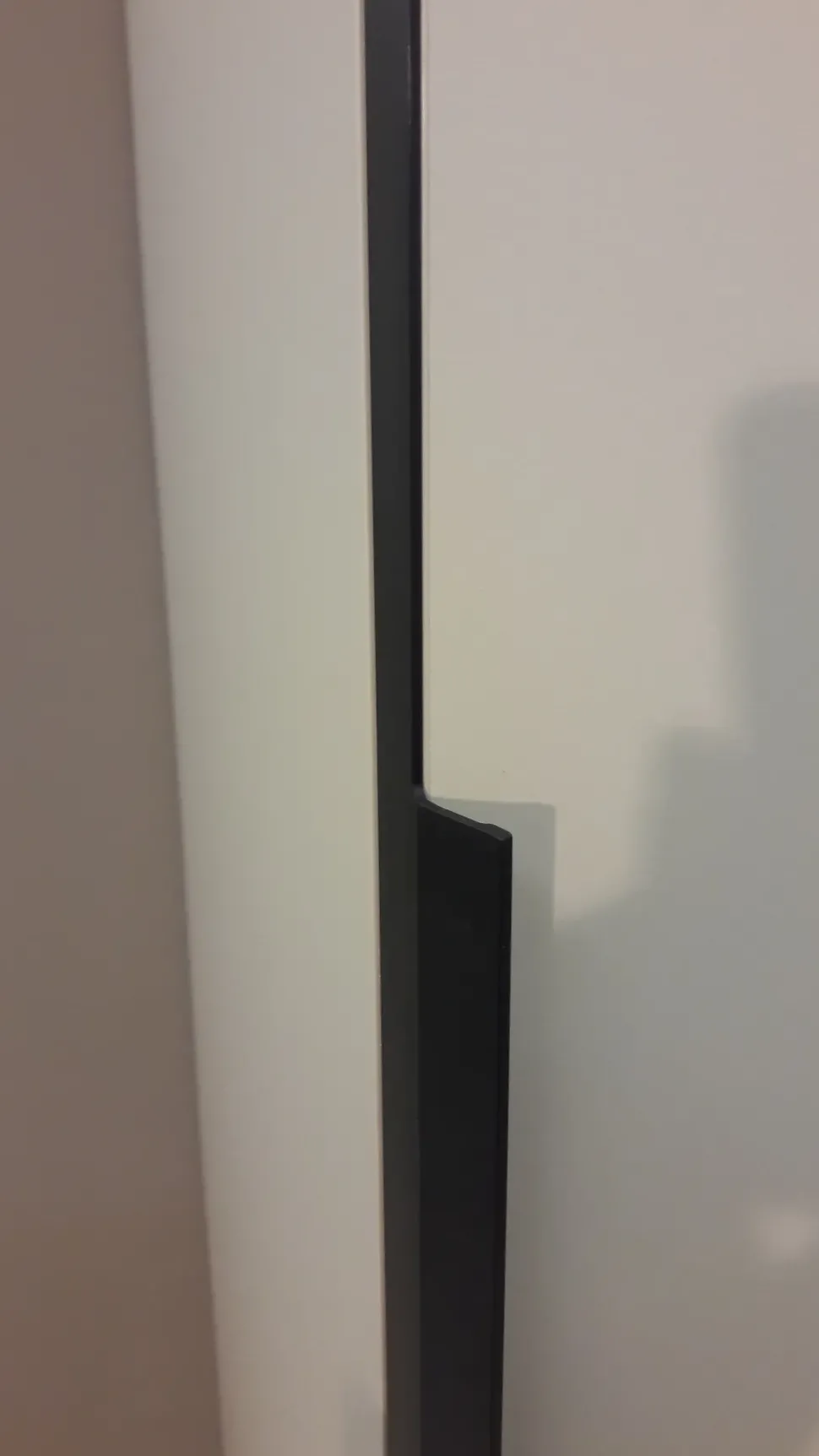 Camera da letto People Pianca in laccato opaco a prezzo Outlet. Un design moderno ed elegante per arredare la tua casa.