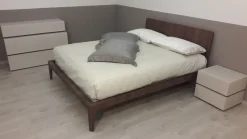 Camera da letto People Pianca in laccato opaco a prezzo Outlet. Un design moderno ed elegante per arredare la tua casa.