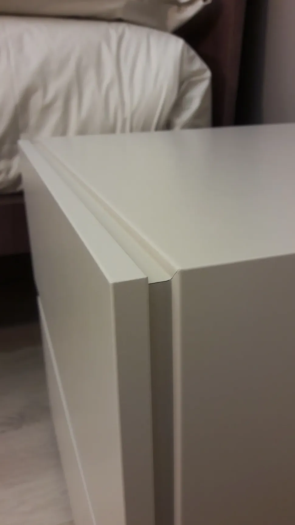 Camera da letto People Pianca in laccato opaco a prezzo Outlet. Un design moderno ed elegante per arredare la tua casa.