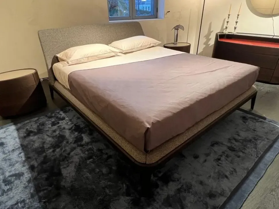 Camera da letto Poliform Kelly a prezzo scontato in legno