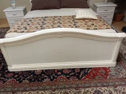 Camera da letto Villanova Jo notte a prezzo scontato in laminato