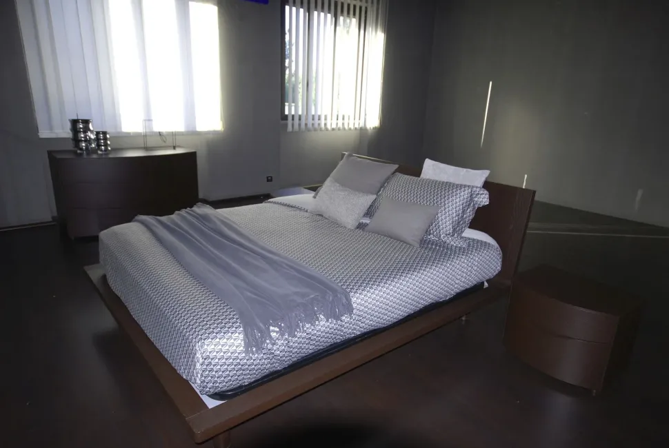 Camera da letto Vittoria Mobilificio vittoria in legno a prezzo ribassato