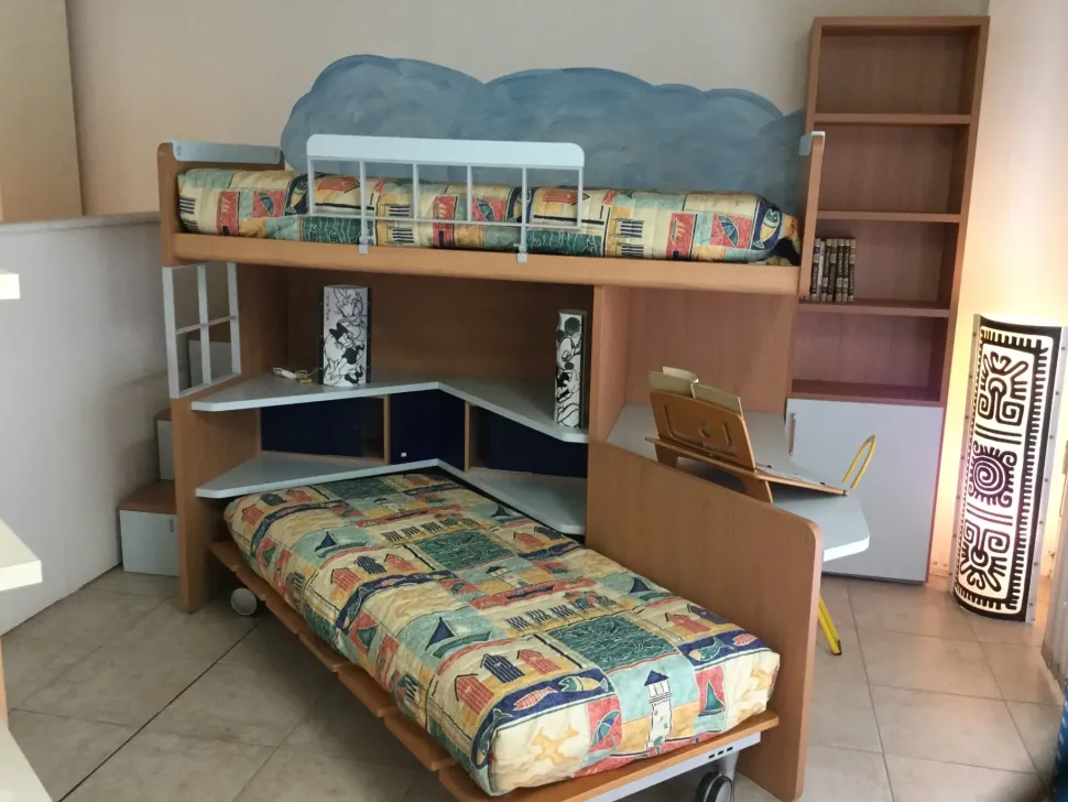 Cameretta Castello Clever con letto a castello in offerta