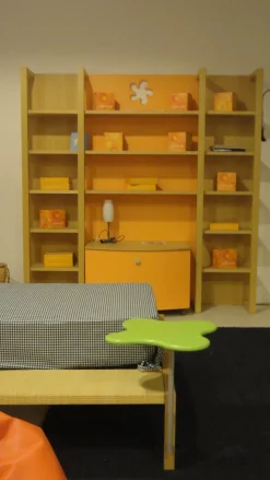 Cameretta Galli Artigianale con letto a terra in offerta