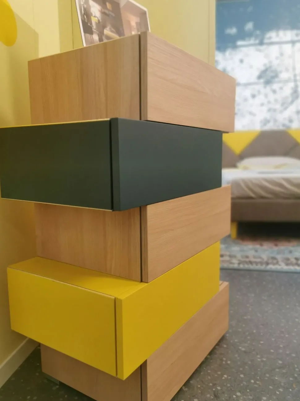 Cameretta in laccato opaco Young Moretti compact scontata a PREZZI OUTLET