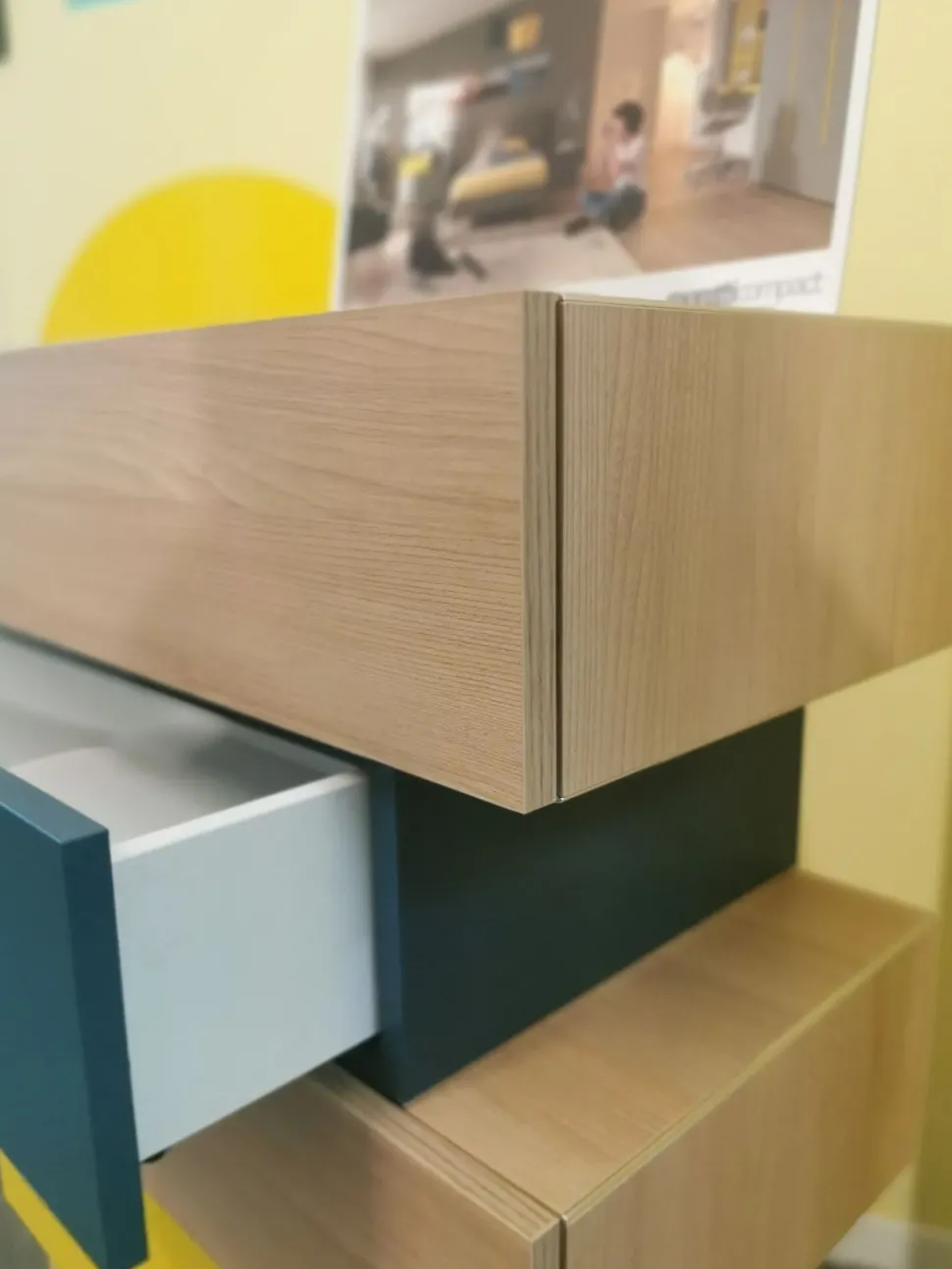 Cameretta in laccato opaco Young Moretti compact scontata a PREZZI OUTLET