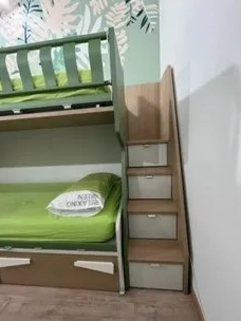 Cameretta in laminato materico Soppalco moretti compact Moretti compact scontata a PREZZI OUTLET