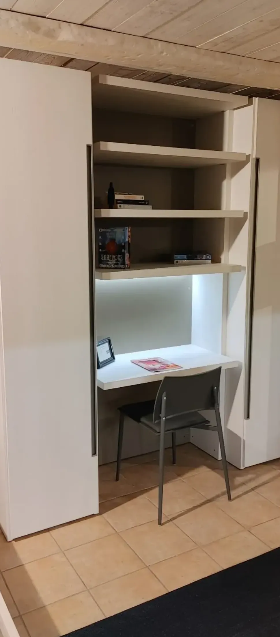 Cameretta in laminato materico Cameretta letto 1p 1/2 moretti compact Moretti compact scontata a PREZZI OUTLET