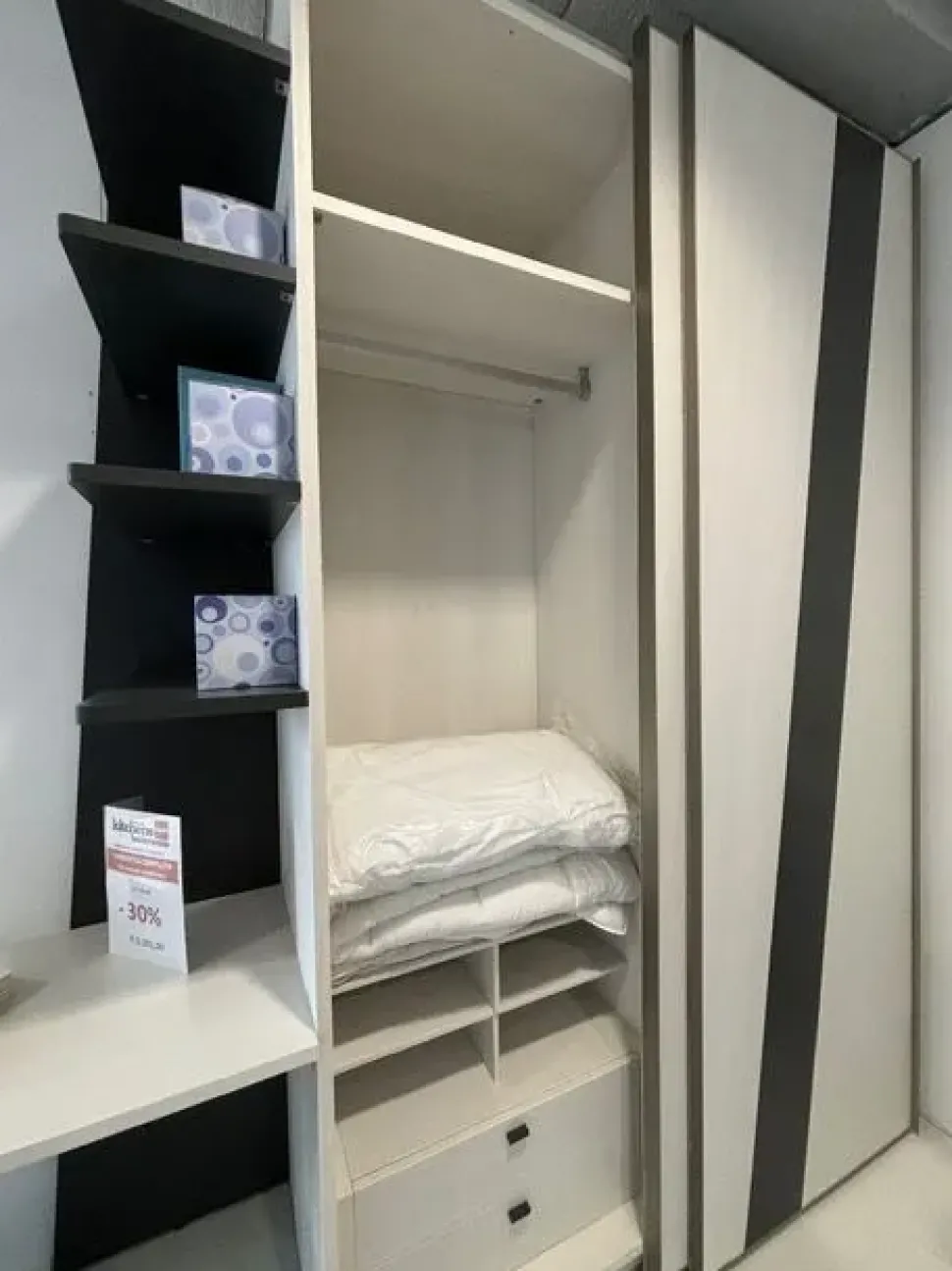 Cameretta in laminato materico Slider Moretti compact scontata a PREZZI OUTLET