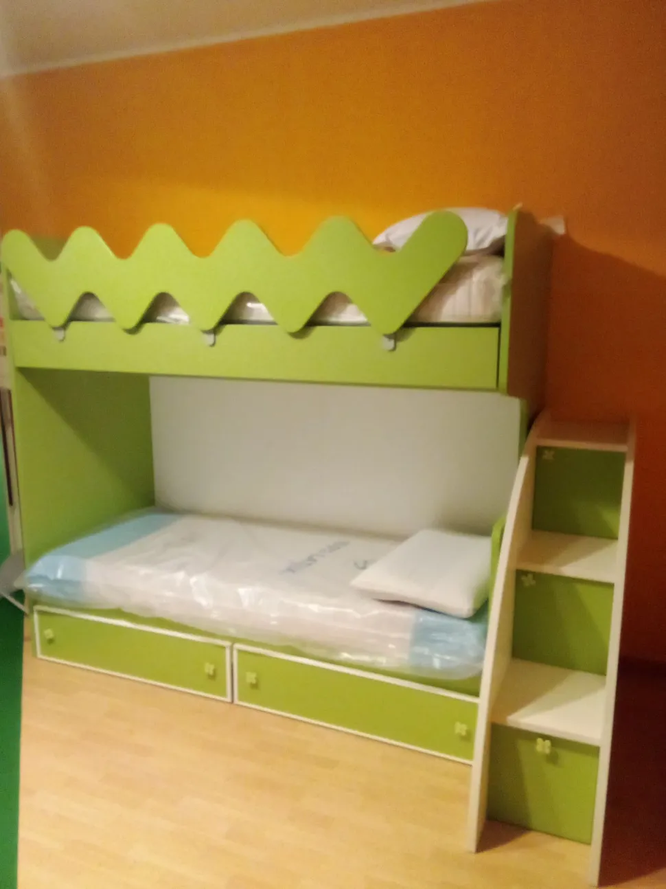 Cameretta in laminato opaco Letto a castello Colombini casa scontata a PREZZI OUTLET