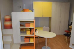 Cameretta Klou giallo arancio Battistella con letto a ponte scontata