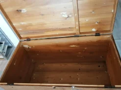 Cassapanca in stile arte povera con un ribasso imperdibile