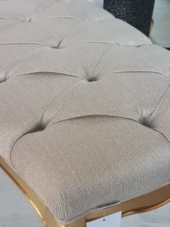 Cassapanca in stile rococò Panchetta foglia oro e tessuto a prezzo Outlet