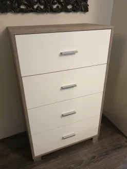 Cassetiera modello Cassetti in Laminato Capodarte in Offerta Outlet