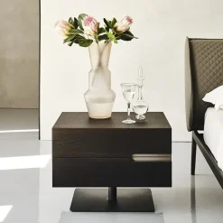 Cassettiera Ciro Cattelan Italia scontata per camera moderna.