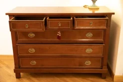 Cassettiera Gruppo in ciliegio massello Grande arredo in Legno in offerta