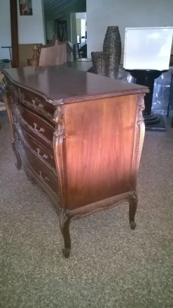 Cassettiera in Legno Comò in noce artigianato brianzolo Collezione esclusiva a prezzo scontato