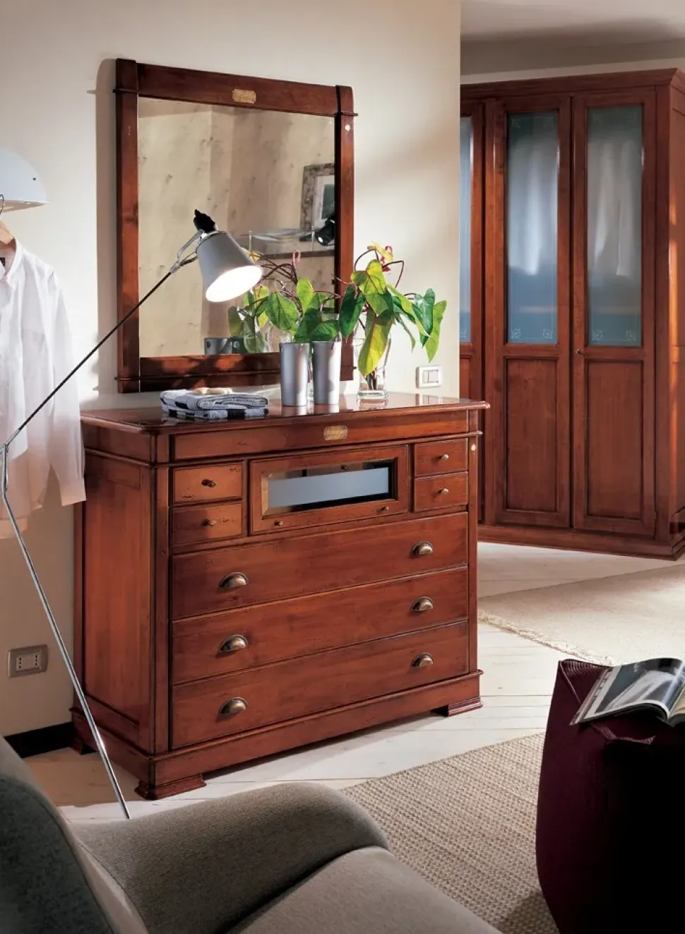 Cassettiera in Legno Modello quadrifogli Artigianale a prezzo Outlet