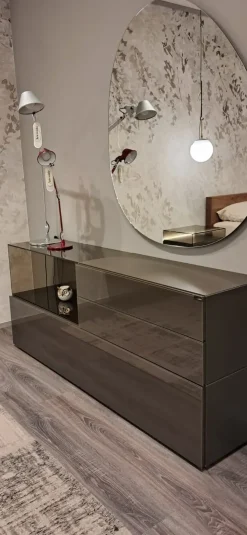 Cassettiera modello 36&8 dresser  in Legno Lago scontata