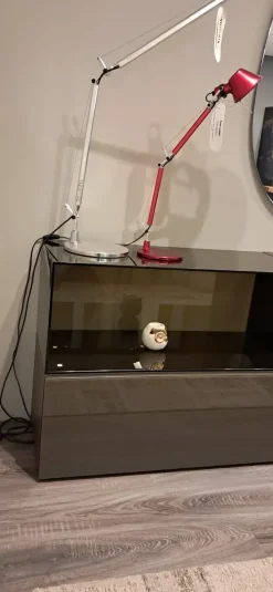 Cassettiera modello 36&8 dresser  in Legno Lago scontata