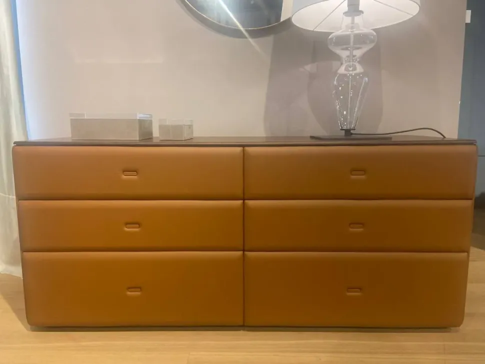 Cassettiera modello Moondance di Poltrona frau a prezzo riservato