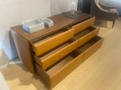 Cassettiera modello Moondance di Poltrona frau a prezzo riservato