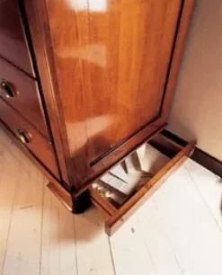 Cassettiera Modello quadrifogli Artigianale in Legno con forte sconto