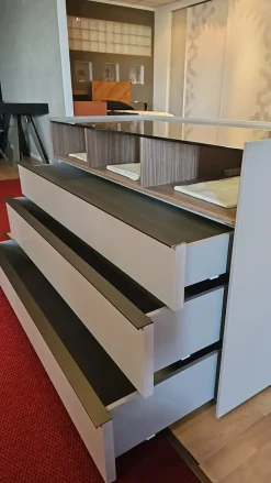 Cassettiera Moderna modello Stream a marchio Adok a prezzo scontato