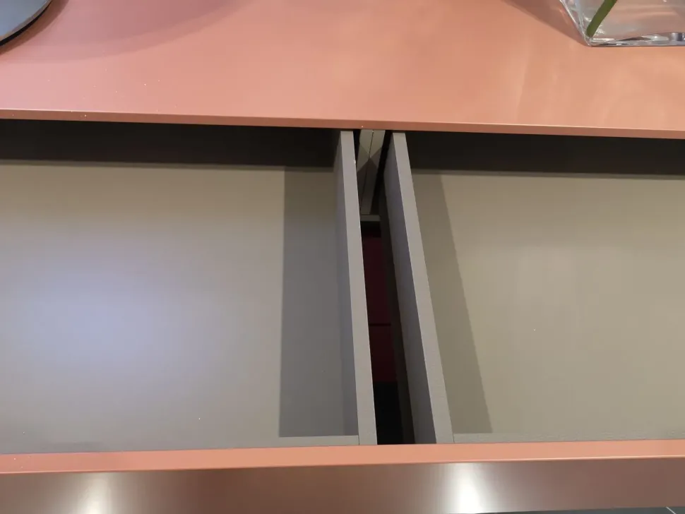 Cassettiera Moderna modello Giro giro a marchio Novamobili a prezzo Outlet