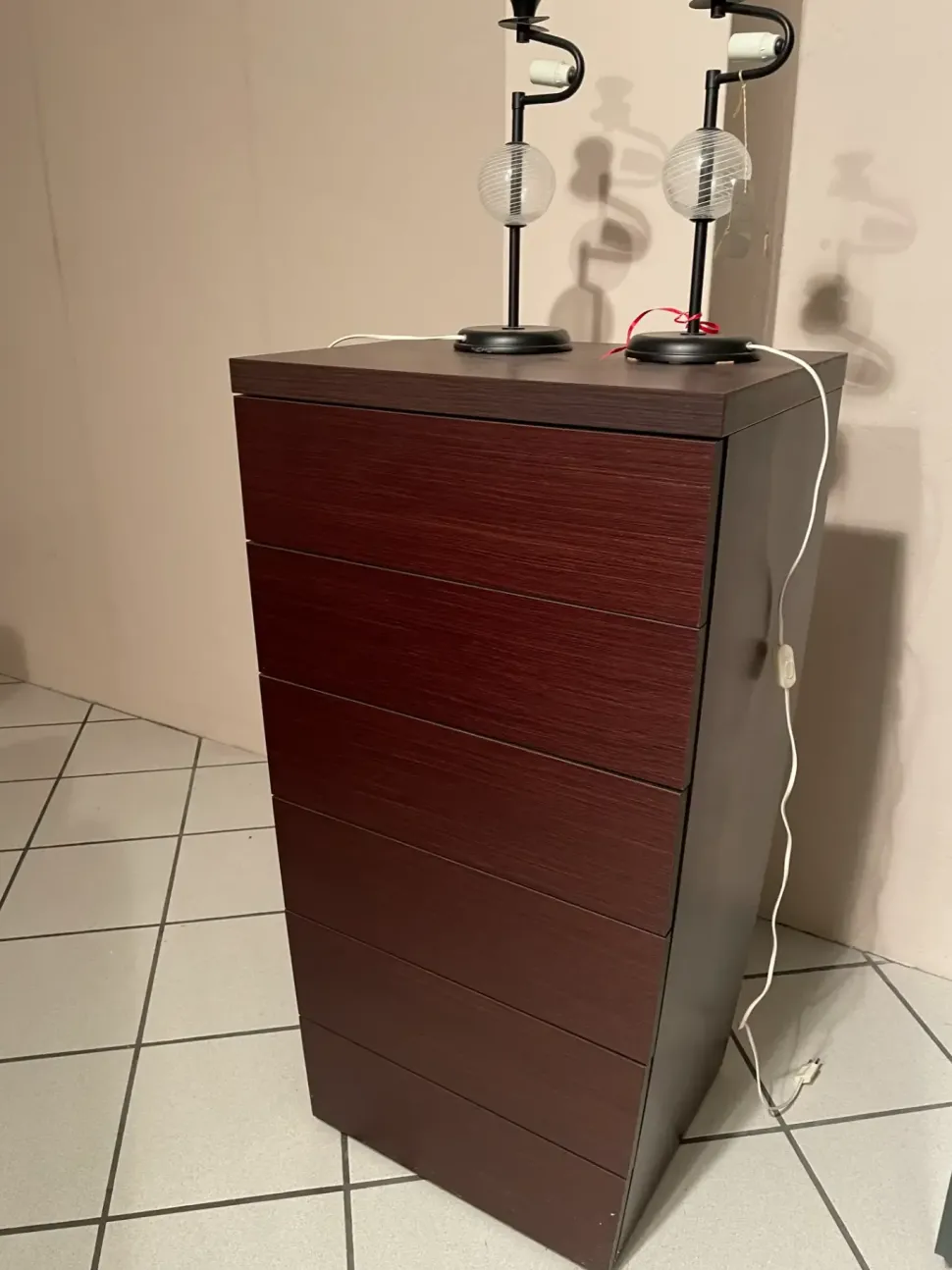 Cassettiera Settimanale per una camera Design a marchio Zr scontata