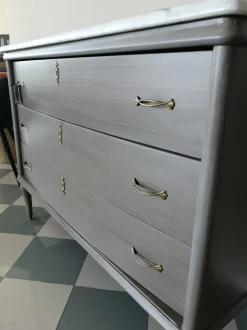 Cassettoni di antiquariato modello Comò antiquario con forte sconto