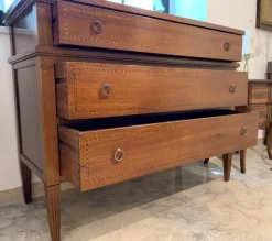 Comò e comodini Comò e comodini artigianale Artigianale in legno in Offerta Outlet