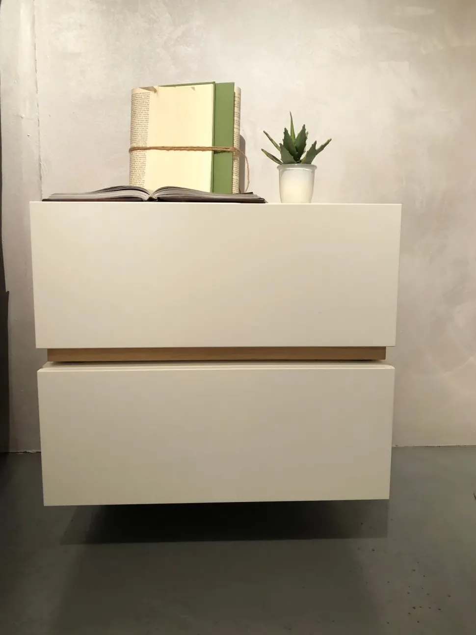 Comò e comodini Pianca People a prezzo scontato in laccato opaco