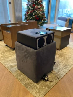 Comodino Bolzan modello Ares a prezzo ribassato in ecopelle