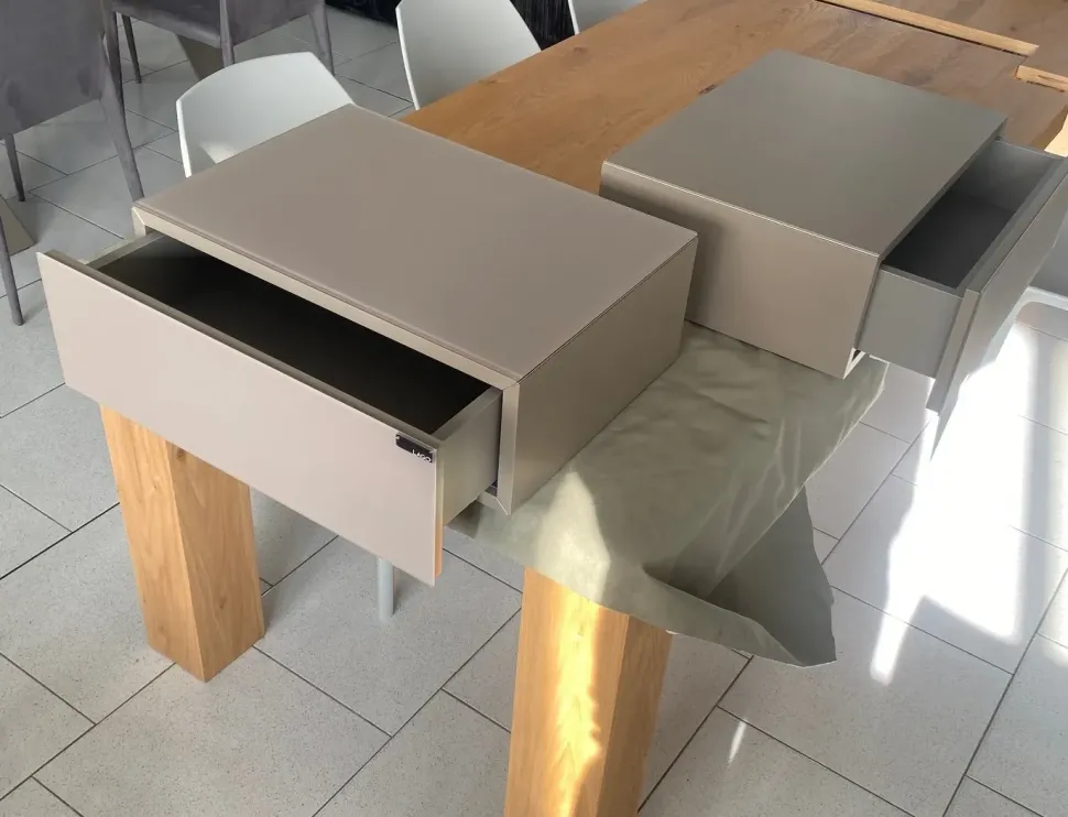 Comodino Comodini sospesi vetro lago di Lago a prezzo scontato