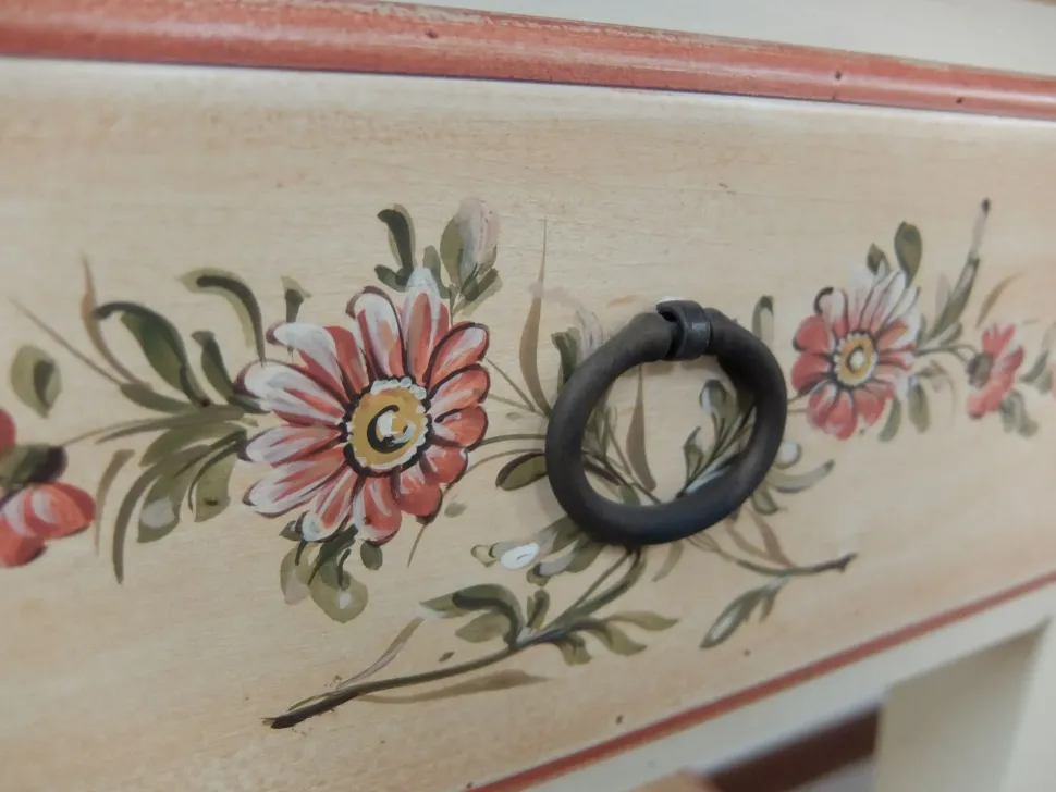 Comodino Decorato di Fratelli mirandola a prezzo scontato