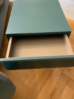 Comodino 36e8 bedside table di Lago scontato del 32%