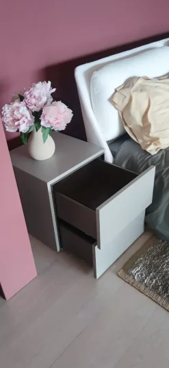 Comodino Filnox a marchio Caccaro a prezzo riservato