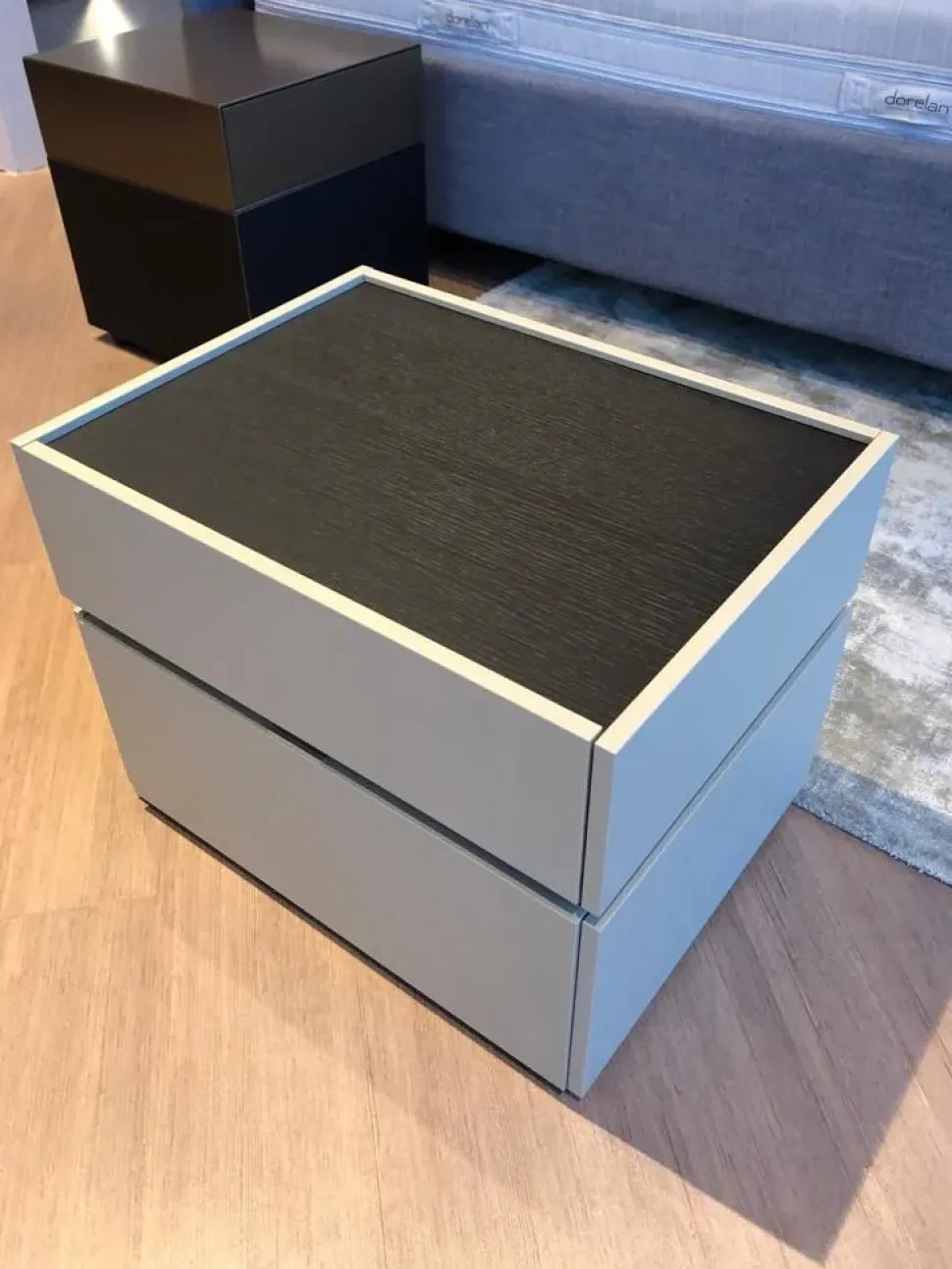 Comodino Filo di Sangiacomo scontato del 20%