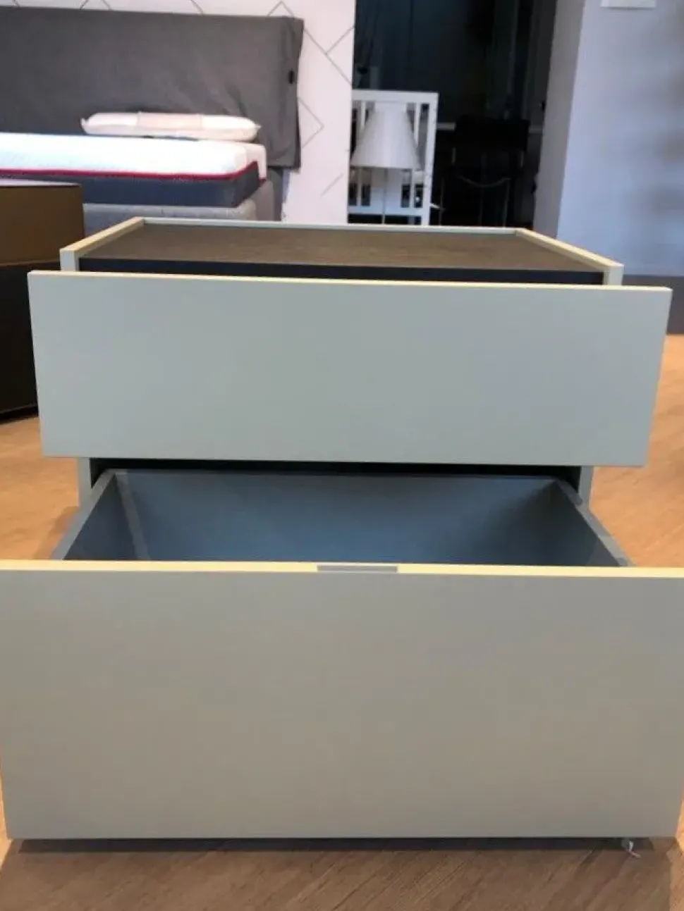 Comodino Filo di Sangiacomo scontato del 20%