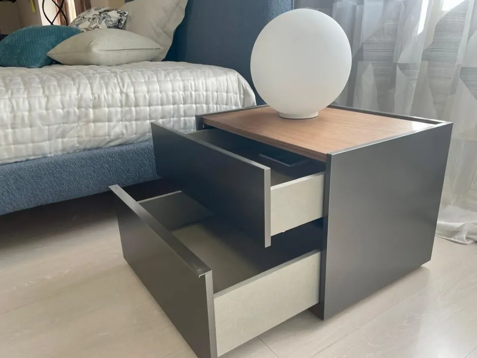 Comodino Filo Sangiacomo a prezzo scontato