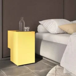 Comodino Formosa Minotti italia a prezzo riservato