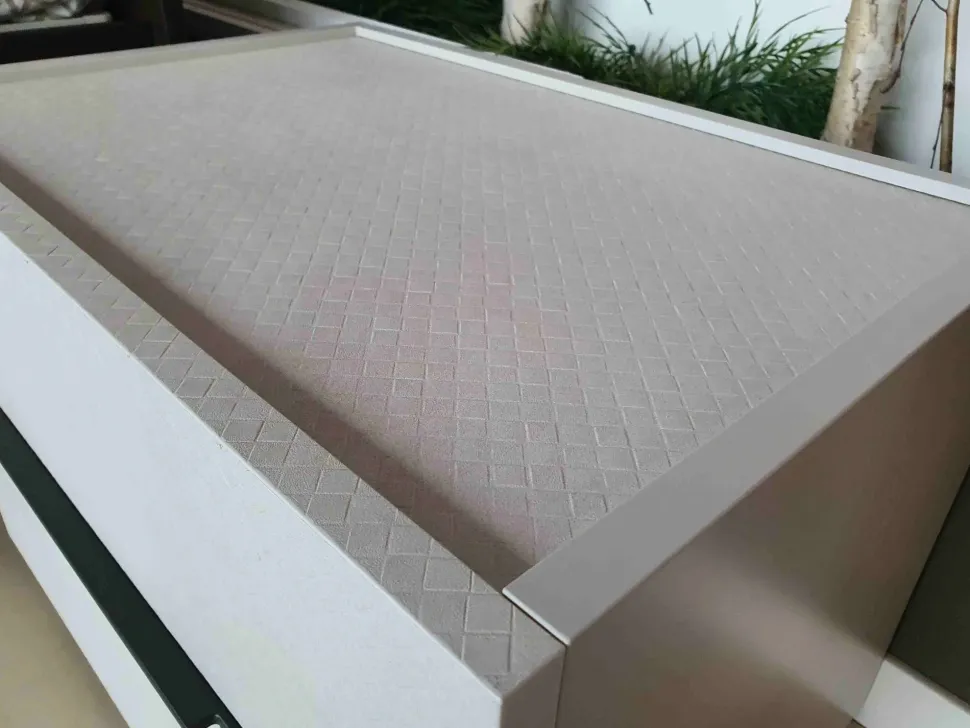 Comodino Hashtag di Tomasella scontato del 40%