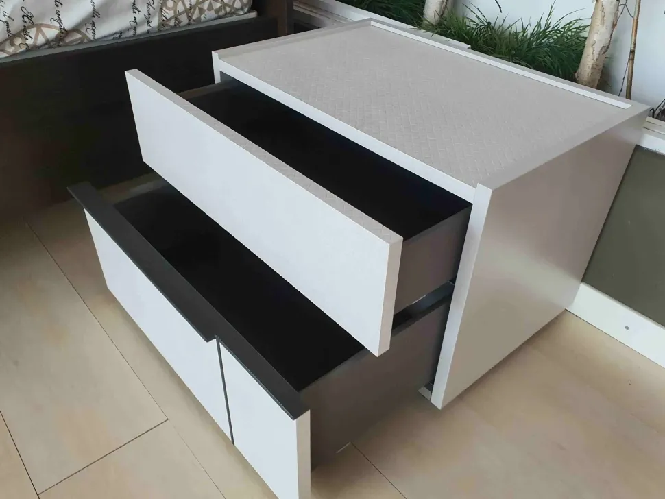 Comodino Hashtag di Tomasella scontato del 40%