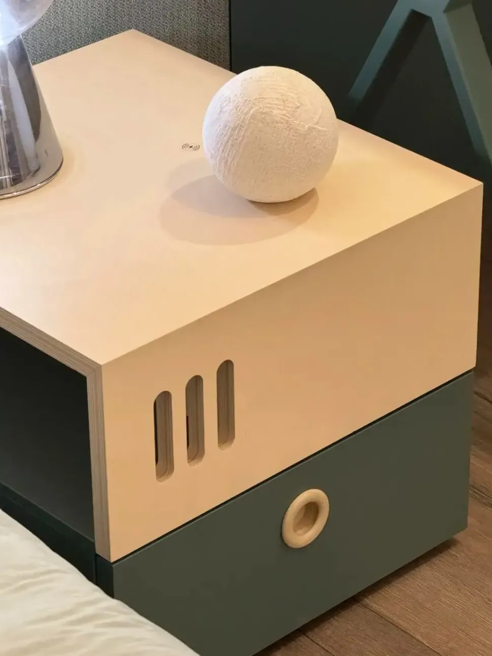 Comodino I nidi di Battistella a PREZZI OUTLET