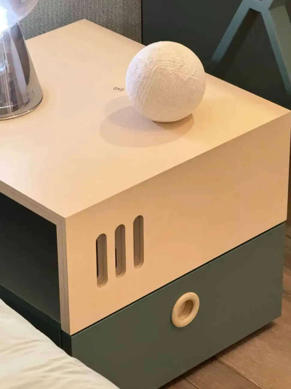 Comodino I nidi di Battistella a PREZZI OUTLET