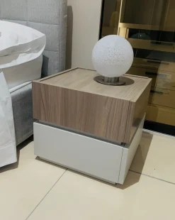 Comodino Lego Orme scontato per una zona notte moderna