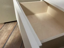 Comodino Linea di Granzotto a prezzo scontato