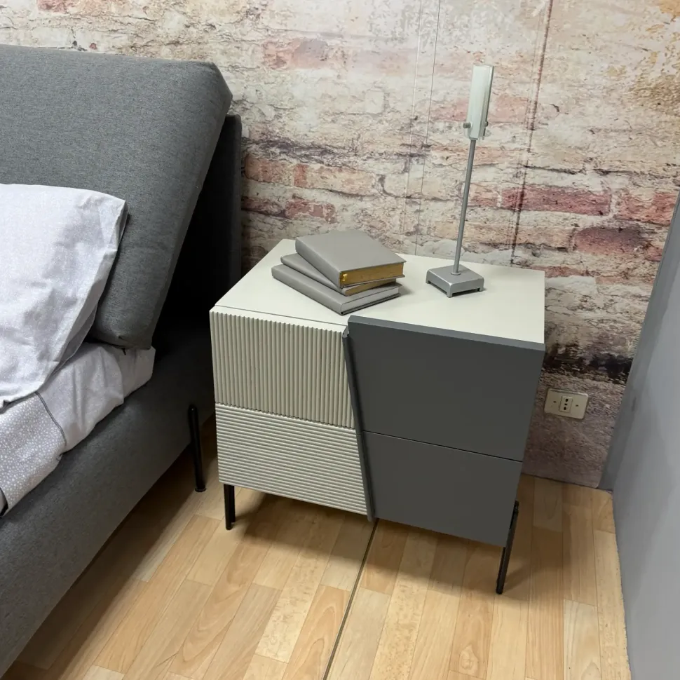 Comodino Logica di Artigianale a prezzo scontato