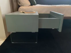 Comodino modello Brick di Devina nais scontato